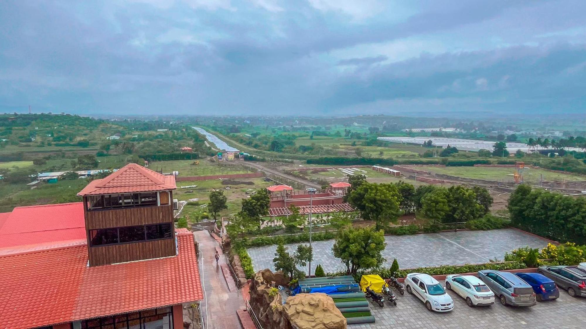 Regenta Bharti Amusement & Adventure Resort Pune, Urulikanchan Uruli Kānchān Esterno foto